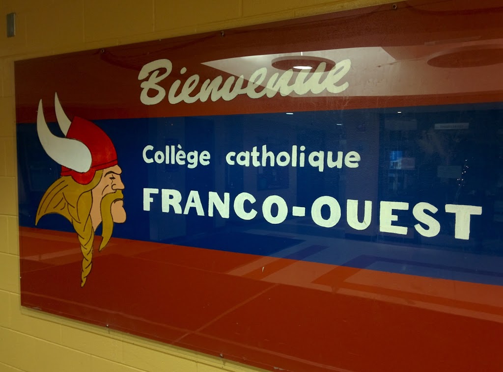 Collège catholique Franco-Ouest | 411 Seyton Dr, Nepean, ON K2H 8X1, Canada | Phone: (613) 820-2920