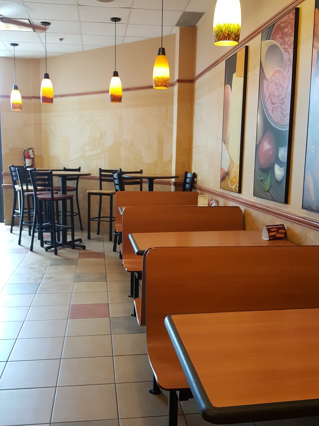 Subway | Uptown Centre, 1900 Appleby Line Unit 4 Building 1, Burlington, ON L7L 0B7, Canada | Phone: (905) 332-5900