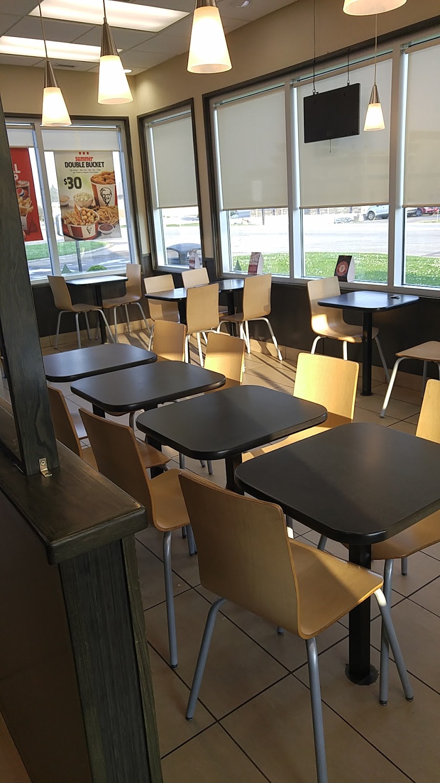 KFC | 4901 44 Ave, Stony Plain, AB T7Z 1V5, Canada | Phone: (780) 963-3848