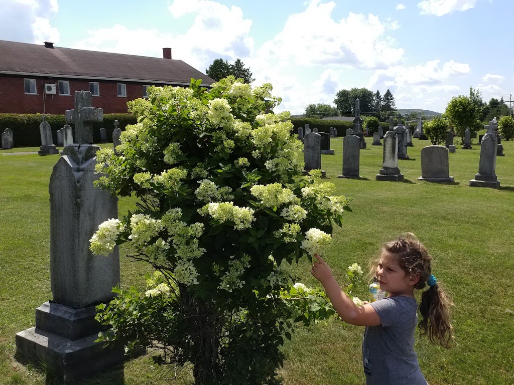 cimetiere de valcourt | Valcourt, QC J0E 2L0, Canada