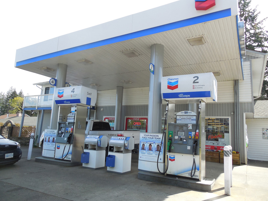 Chevron | 3850 Island Hwy W, Qualicum Beach, BC V9K 2G9, Canada | Phone: (250) 752-9344