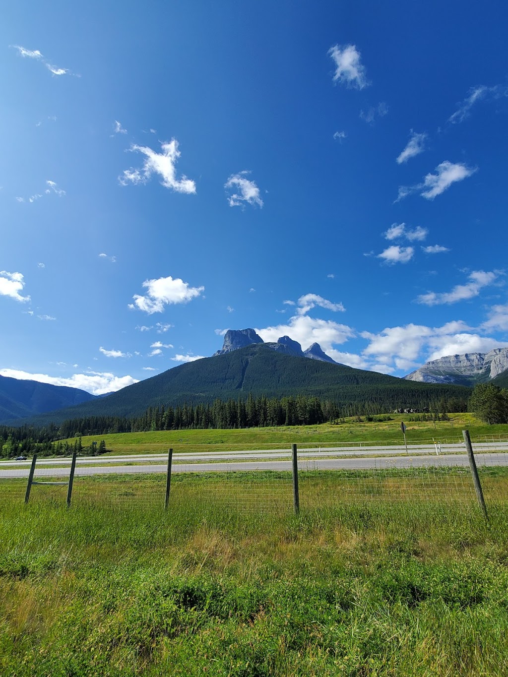 Bow River Campground | Hwy 1 and, Three Sisters Pkwy, Canmore, AB T0L 2C0, Canada | Phone: (403) 673-2163