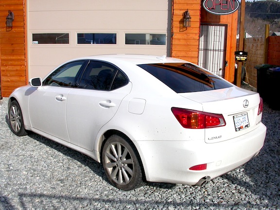 Tint Works Kelowna window tinting | 1291 Ethel St, Kelowna, BC V1Y 2W8, Canada | Phone: (250) 864-8468