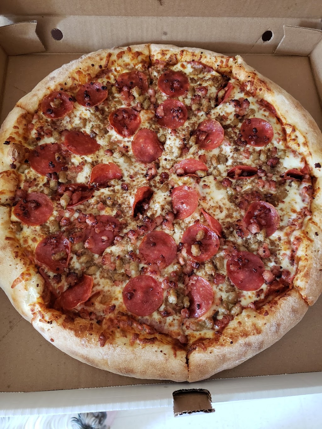 Big Mike Pizza | 8912 Commercial St, New Minas, NS B4N 3C9, Canada | Phone: (902) 681-6006