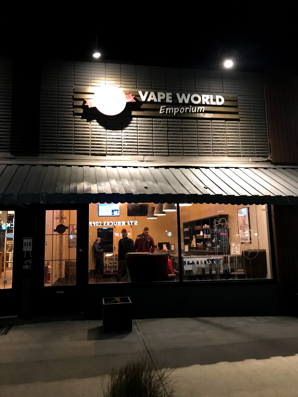 Vape World Emporium | 914 Centre St N, Calgary, AB T2E 2P7, Canada | Phone: (403) 277-1407