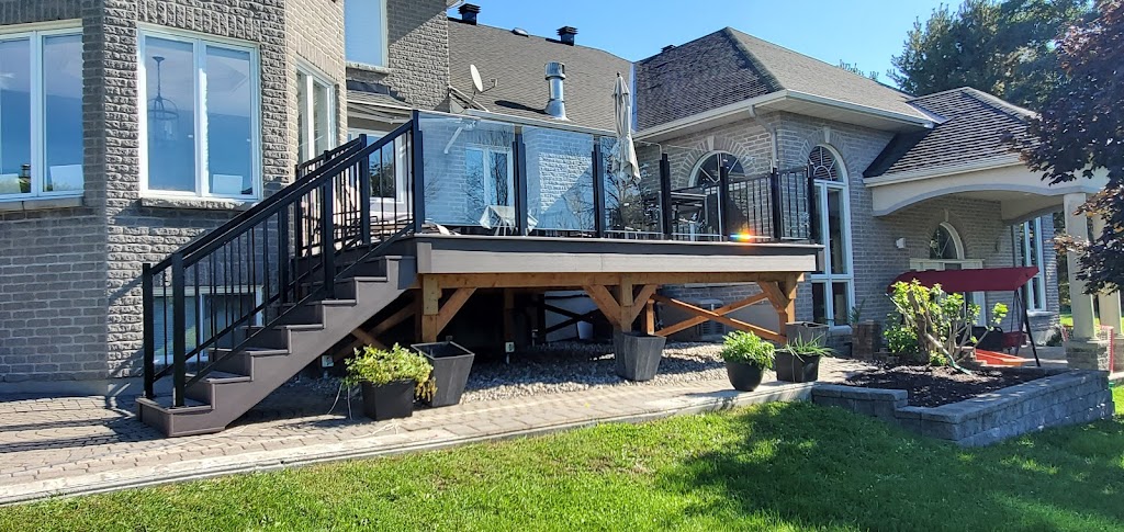 Final Touch Decks and Fences | 3436 Sarsfield Rd, Orleans, ON K0A 3E0, Canada | Phone: (613) 697-3363