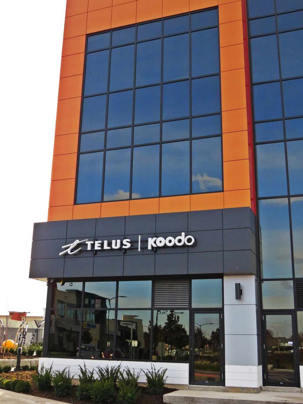 TELUS | 245 The Boardwalk #7, Waterloo, ON N2T 0A6, Canada | Phone: (519) 743-7040