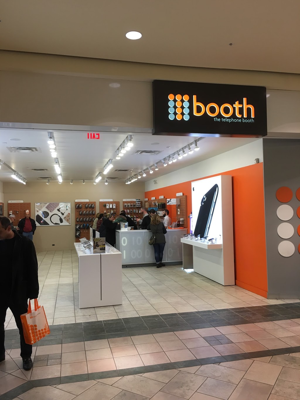 Tbooth wireless | 9350 Yonge St Hillcrest Mall Kiosk- Unit Z001C, Richmond Hill, ON L4C 5G2, Canada | Phone: (905) 770-2321