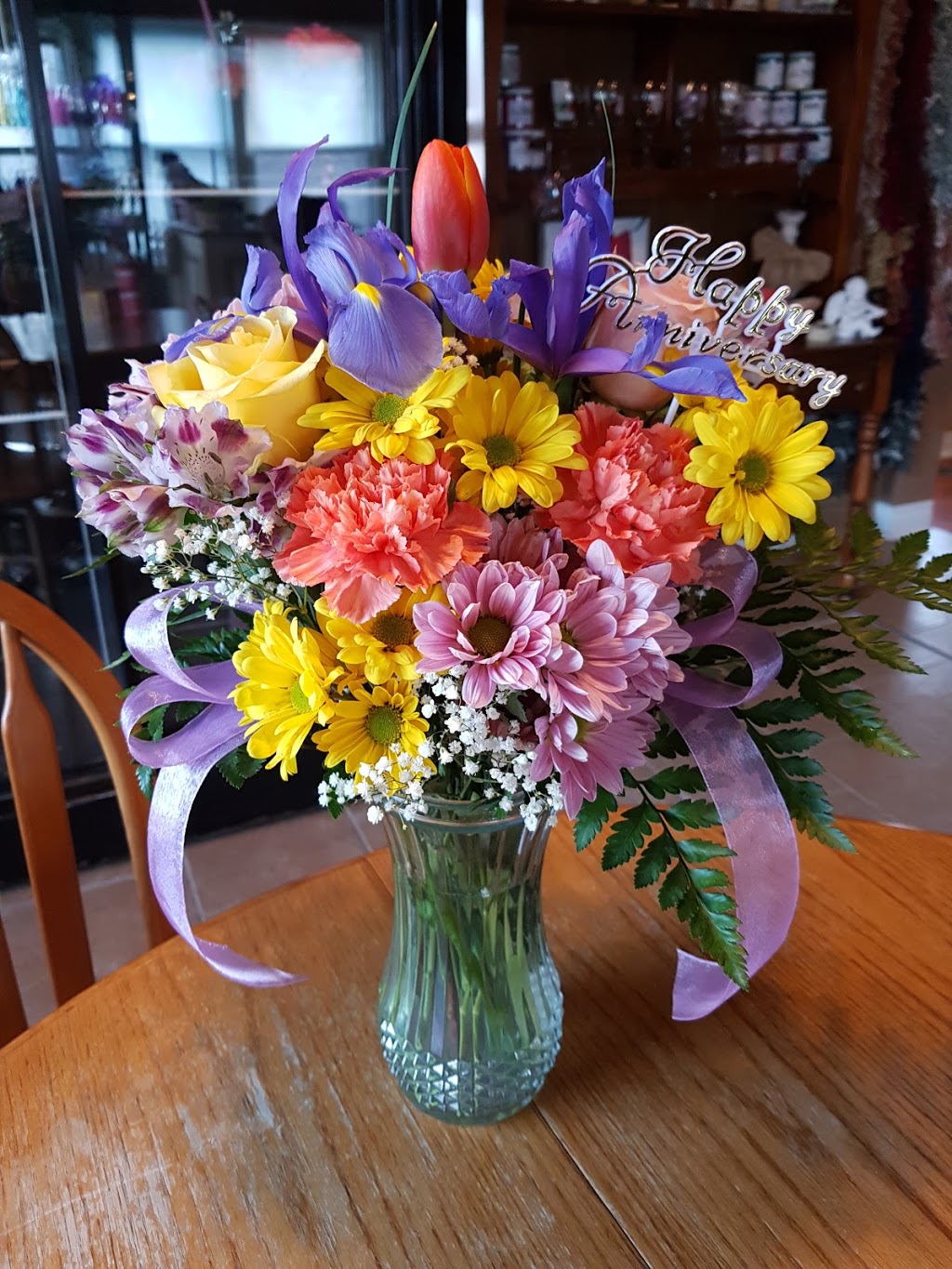 Amherstburg Flowers & Gifts | 103 Sandwich St S, Amherstburg, ON N9V 1Z5, Canada | Phone: (519) 736-2168