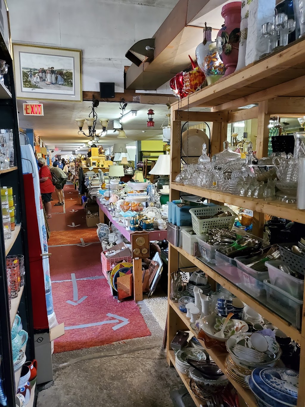 Rockford Flea Market | 317804 Highway 6 & 10, RR#4, Owen Sound, ON N4K 5N6, Canada | Phone: (519) 371-8333