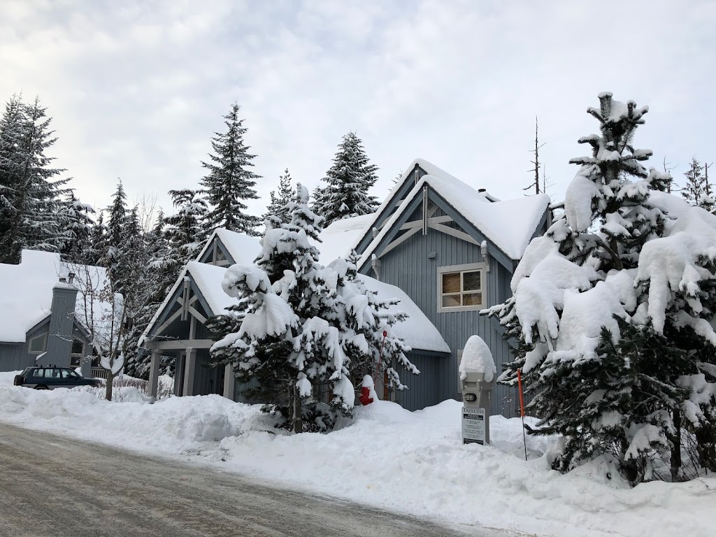 TREELINE by Holiday Whistler | 4661 Blackcomb Way, Whistler, BC V0N 1B4, Canada | Phone: (604) 932-2038