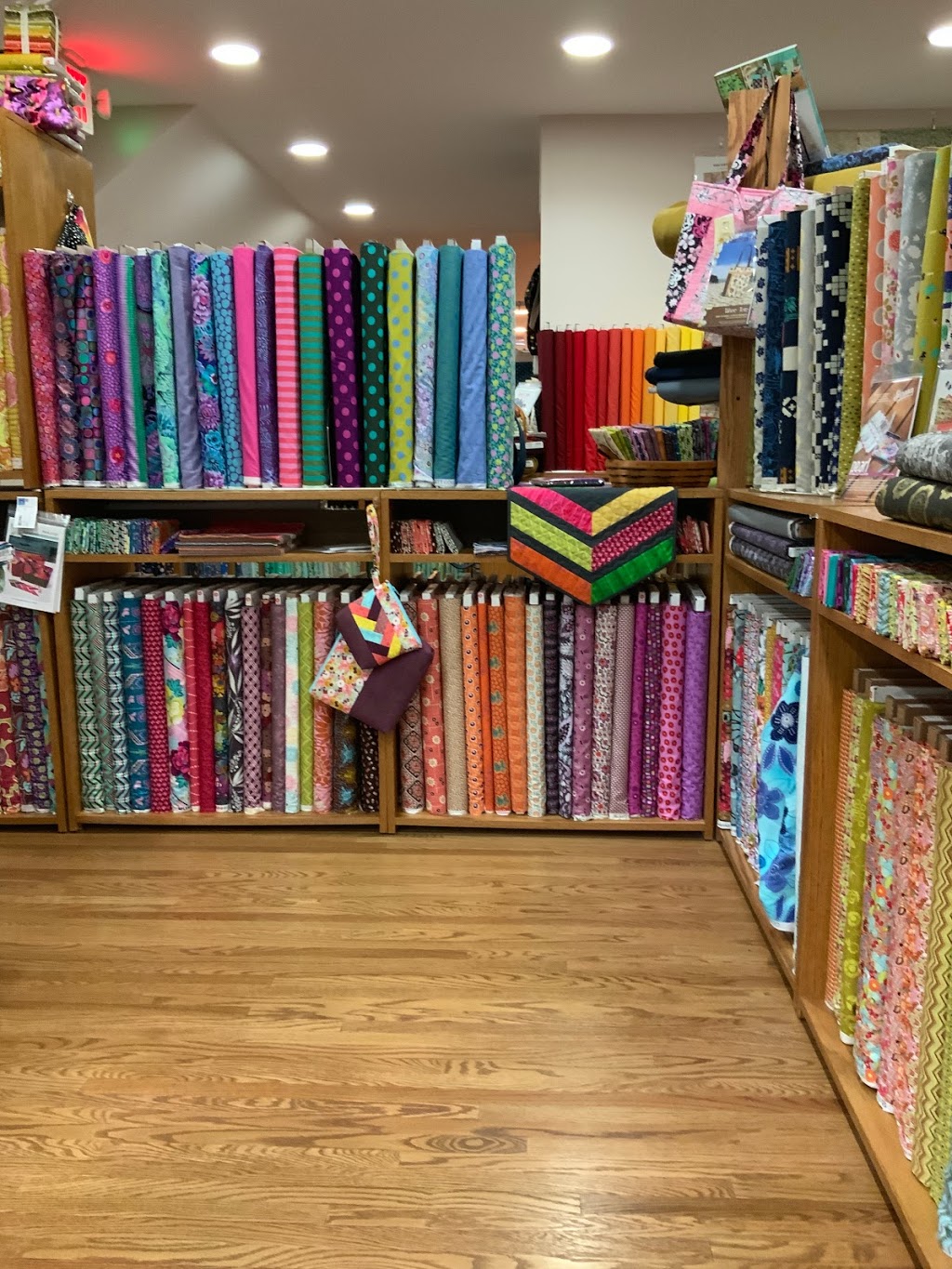 Patchwork Garden Quilting | 6281 Transit Rd, East Amherst, NY 14051, USA | Phone: (716) 810-9088
