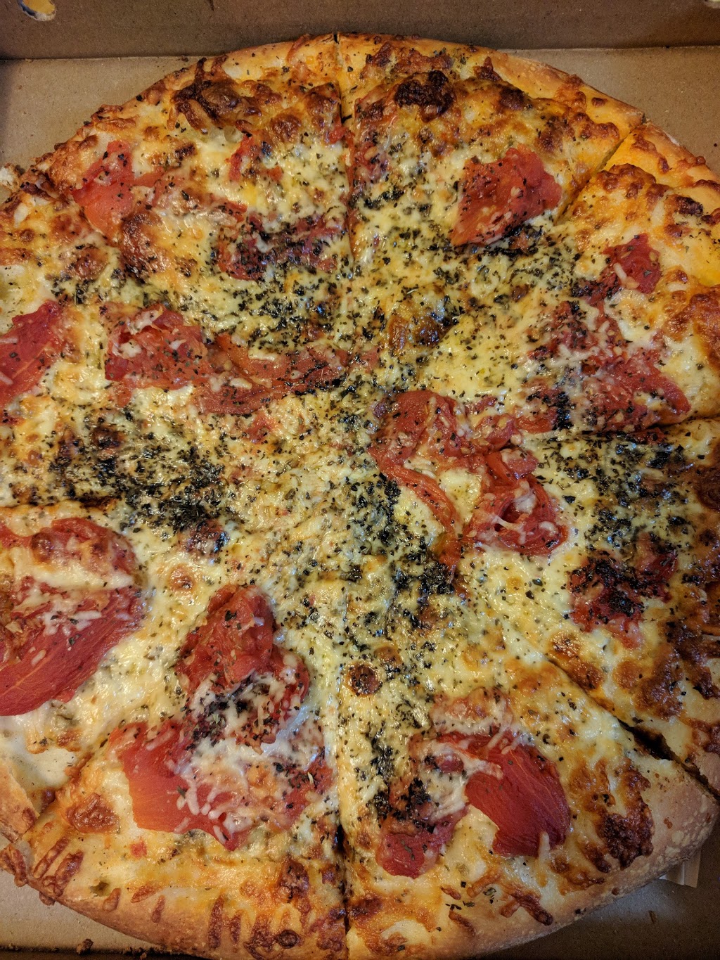 Pizza Nova | 2400 Dundas St W #4, Mississauga, ON L5K 2R8, Canada | Phone: (416) 439-0000