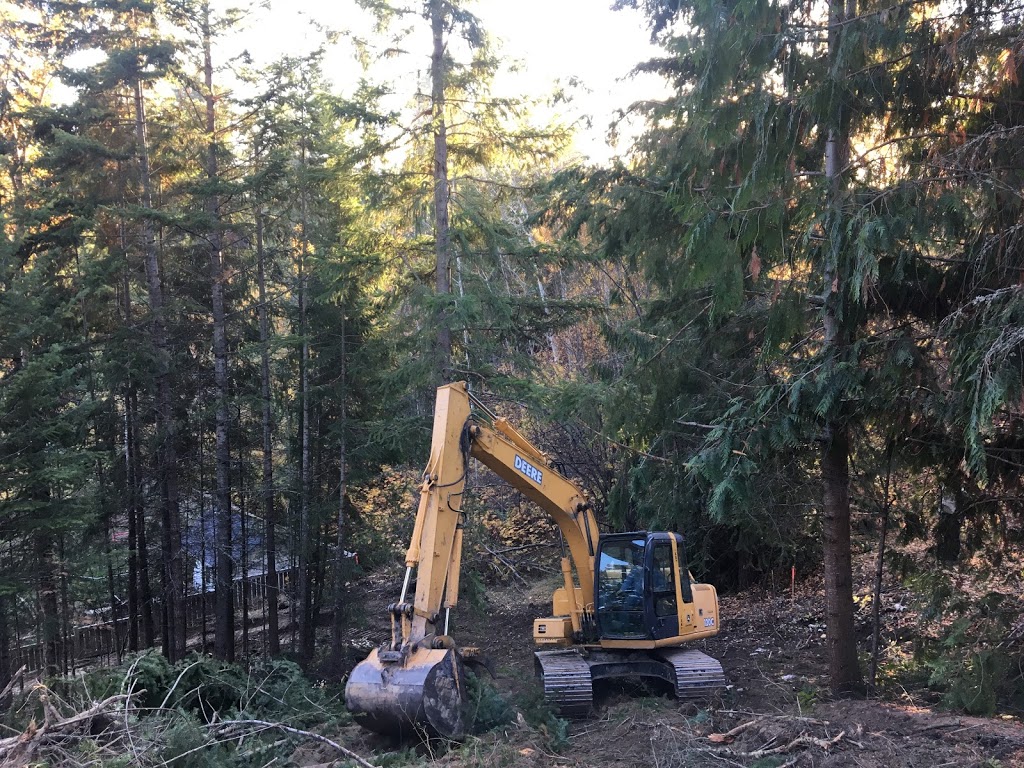 Traxx Excavating | 2253 Country Woods Rd, Sorrento, BC V0E 2W1, Canada | Phone: (250) 803-2008