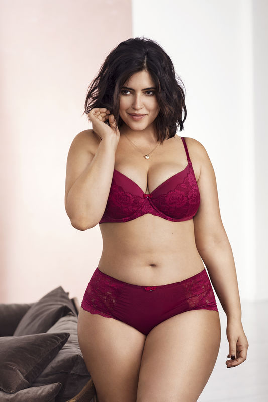 CHANGE Lingerie | 7999 Boulevard des Galeries dAnjou Unit E017, Montréal, QC H1M 1W9, Canada | Phone: (514) 316-9305