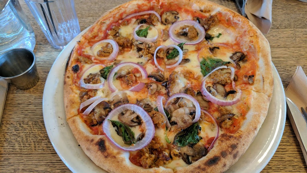 Famoso Neapolitan Pizzeria | 15865 Croydon Dr, Surrey, BC V3S 2J6, Canada | Phone: (604) 560-9544