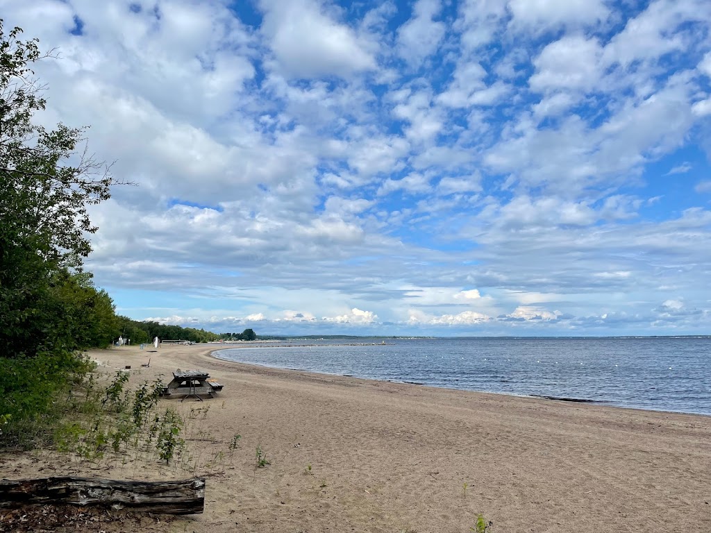 Camping Plage Robertson | 2190 Rue Ouiatchouan, Mashteuiatsh, QC G0W 2H0, Canada | Phone: (418) 275-1375