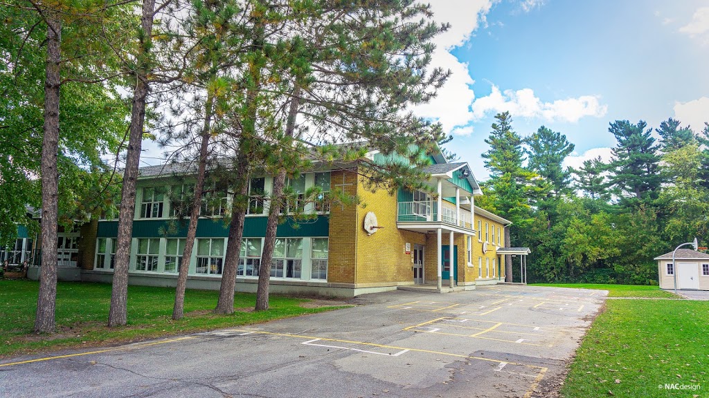 École Saint-Hugues - Saint-Marcel (Immeuble Saint-Hugues) | 155 Rue du Couvent, Saint-Hugues, QC J0H 1N0, Canada | Phone: (450) 773-5081