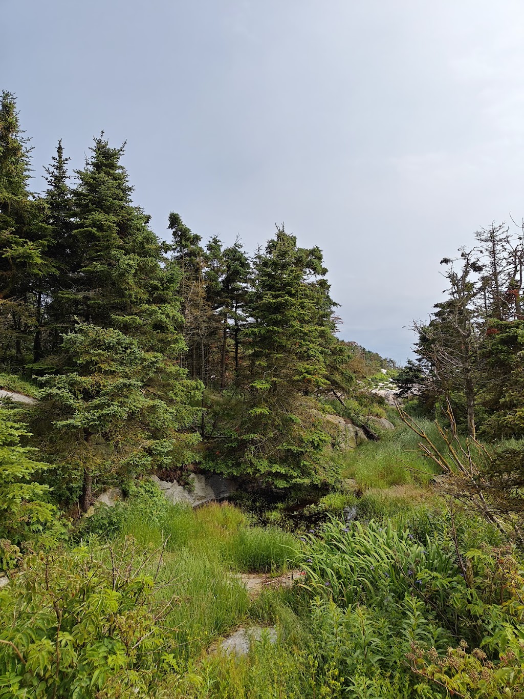 Brandy Pot Island Lighthouse | 200 Rue Hayward, Rivière-du-Loup, QC G5R 3Y9, Canada | Phone: (877) 867-1660