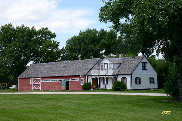 Friesen Housebarn Interpretive Centre | 4140 Rd 1 W, Altona, MB R0G 0B0, Canada | Phone: (204) 324-4115