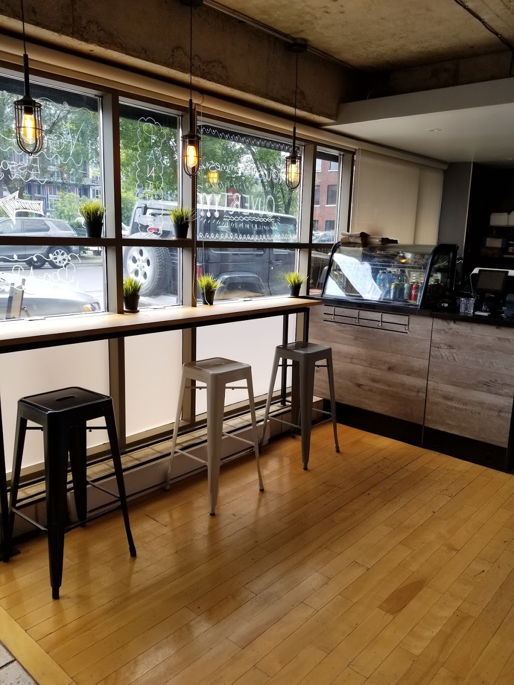 Resto Pop Panini | 699 Rue Saint Maurice, Montréal, QC H3C 1L4, Canada | Phone: (514) 875-7575