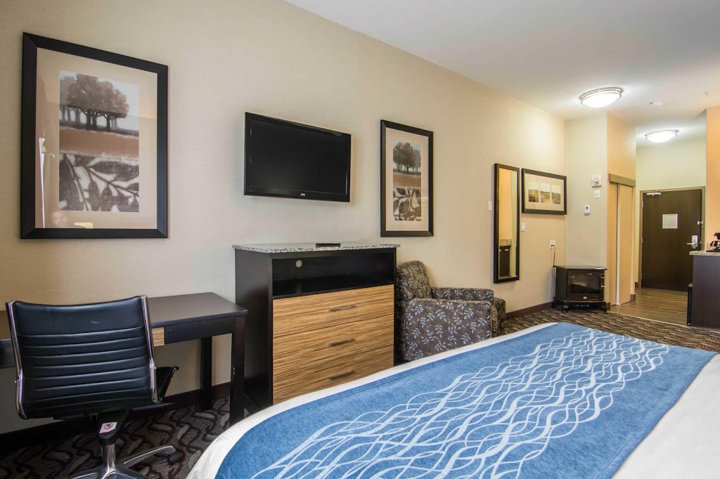 Comfort Inn & Suites | 120 Town Crest Rd, Fort Saskatchewan, AB T8L 0G7, Canada | Phone: (780) 998-4000