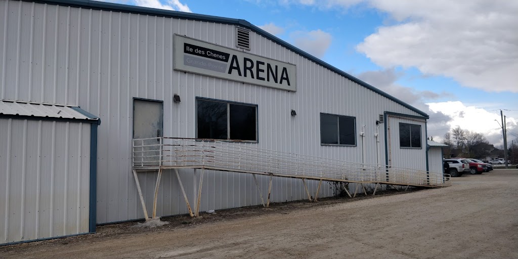 Ile des Chenes - Grande Pointe Arena | Rivard St, Ile des Chênes, MB R0A 0T0, Canada | Phone: (204) 878-3104