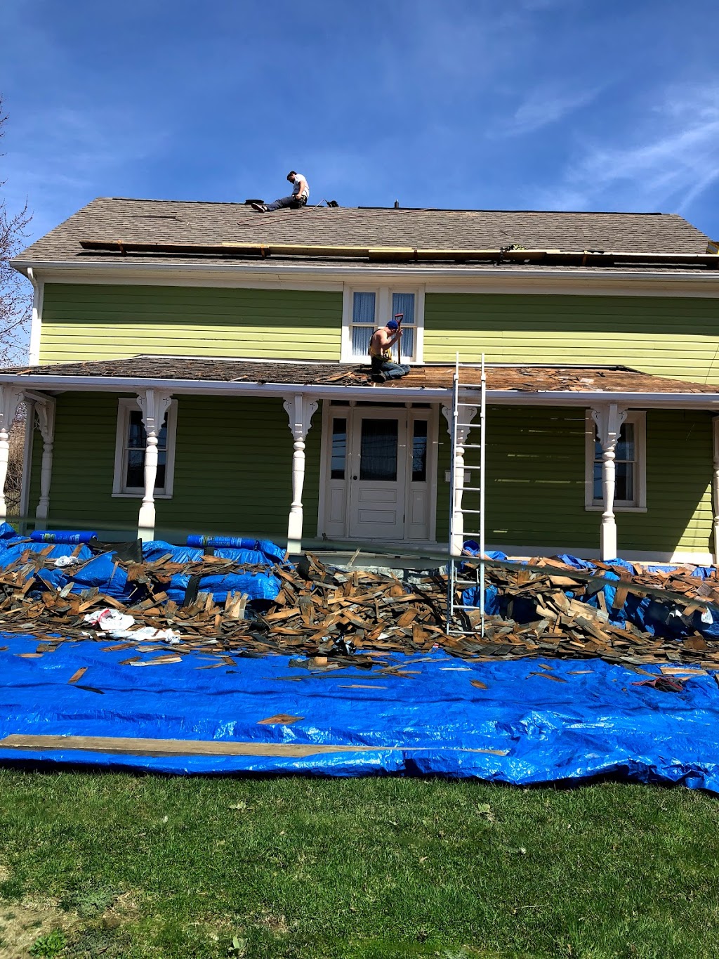 1 Above Custom Roofing & Renovations | 50 Crawford St, Brockville, ON K6V 1T7, Canada | Phone: (888) 963-9159