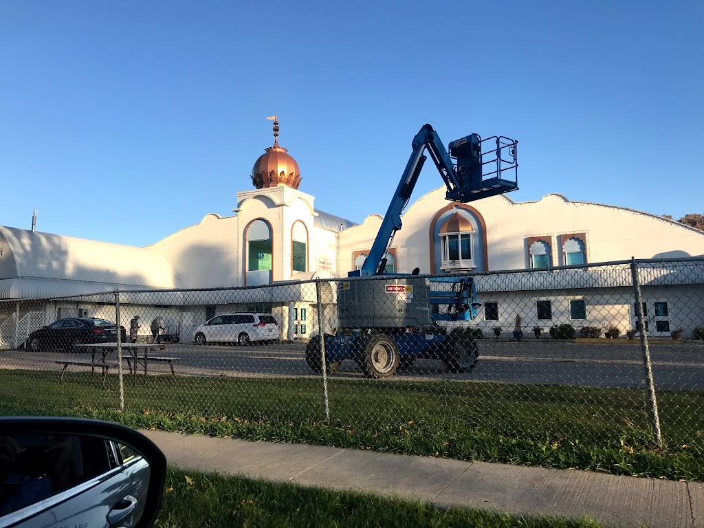 Gurdwara Nanaksar | 255 St David Rd, Winnipeg, MB R2M 3J9, Canada | Phone: (204) 255-7503