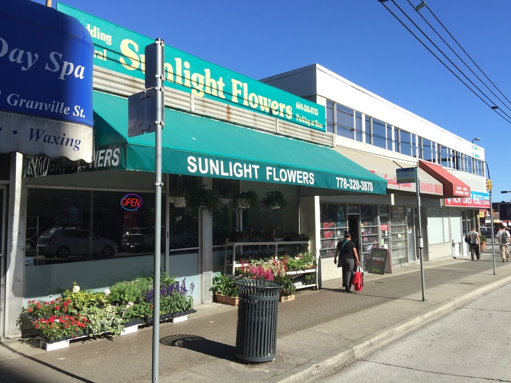 Sunlight Flowers & Gifts | 8564 Granville St, Vancouver, BC V6P 4Z7, Canada | Phone: (778) 320-3870