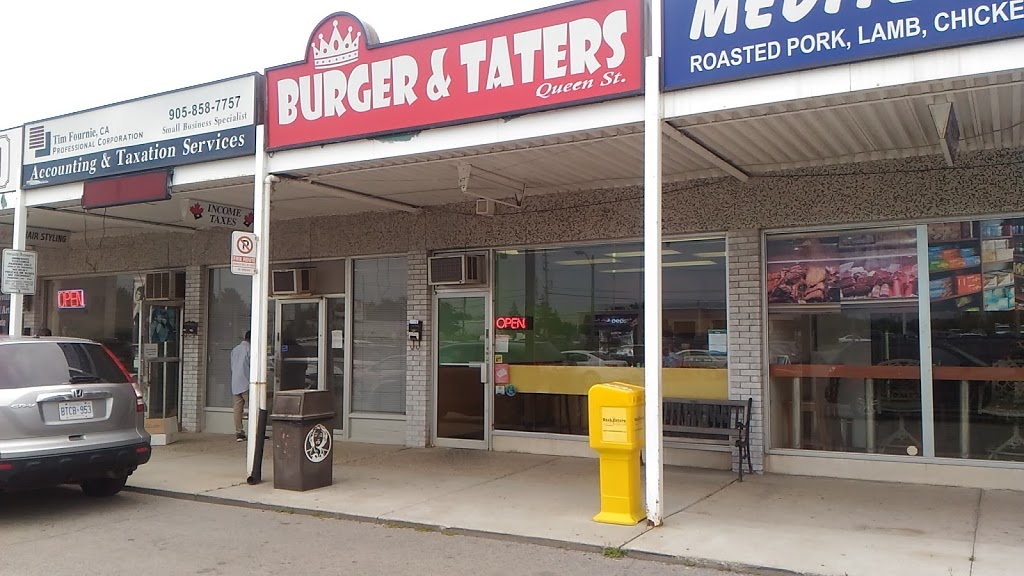 Queen Street Burger and Taters | 45 Queen St N, Mississauga, ON L5N 1A2, Canada | Phone: (905) 826-1244