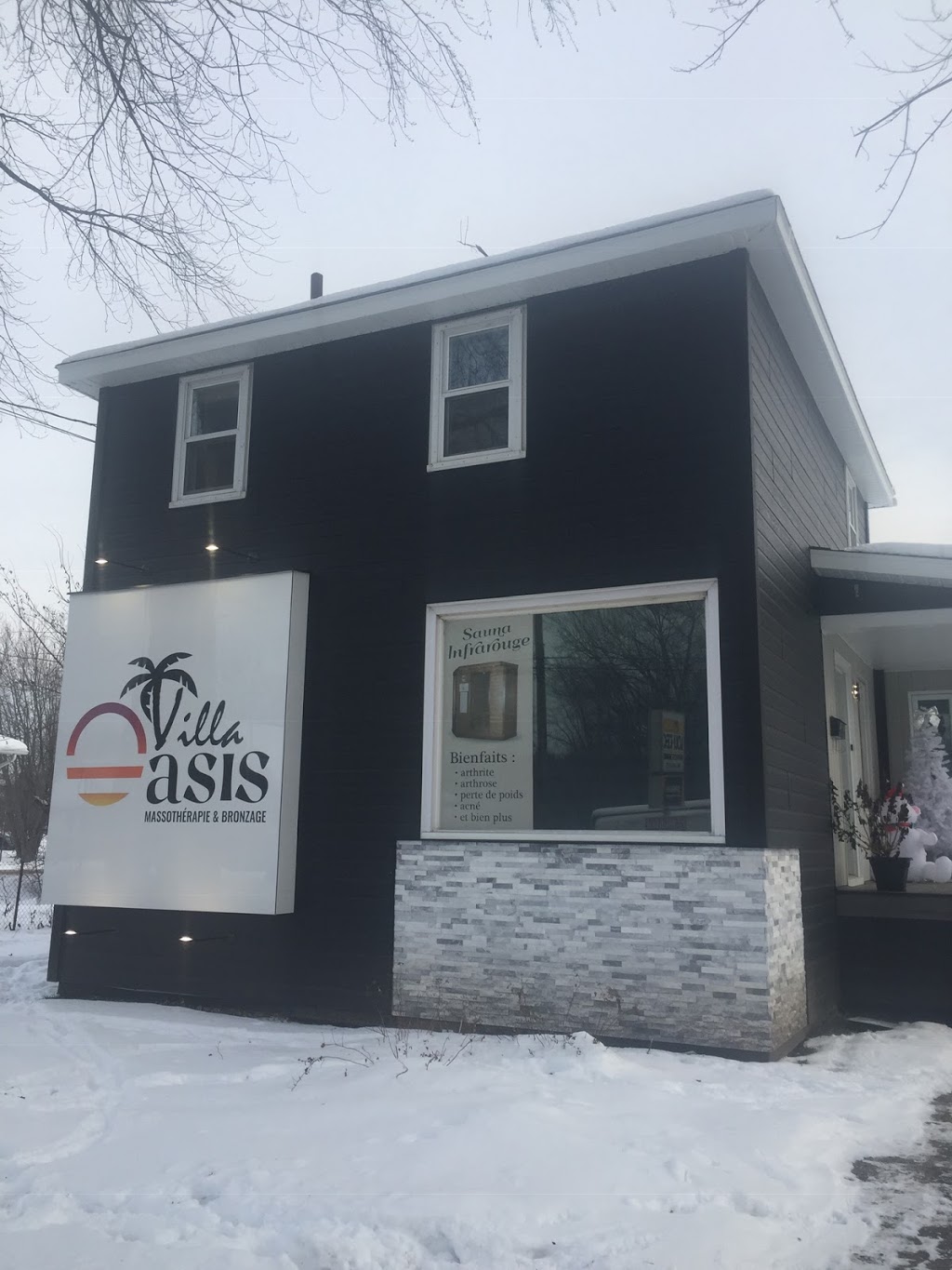 Villa Oasis | 45 Rue Principale N, Maniwaki, QC J9E 2B4, Canada | Phone: (819) 431-2098