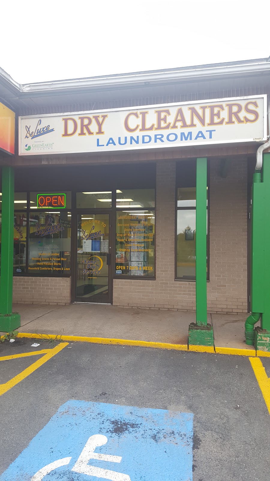 Deluxe Laundromat & Dry Cleaners | 245 Waverley Rd, Dartmouth, NS B2X 2C5, Canada | Phone: (902) 434-2727