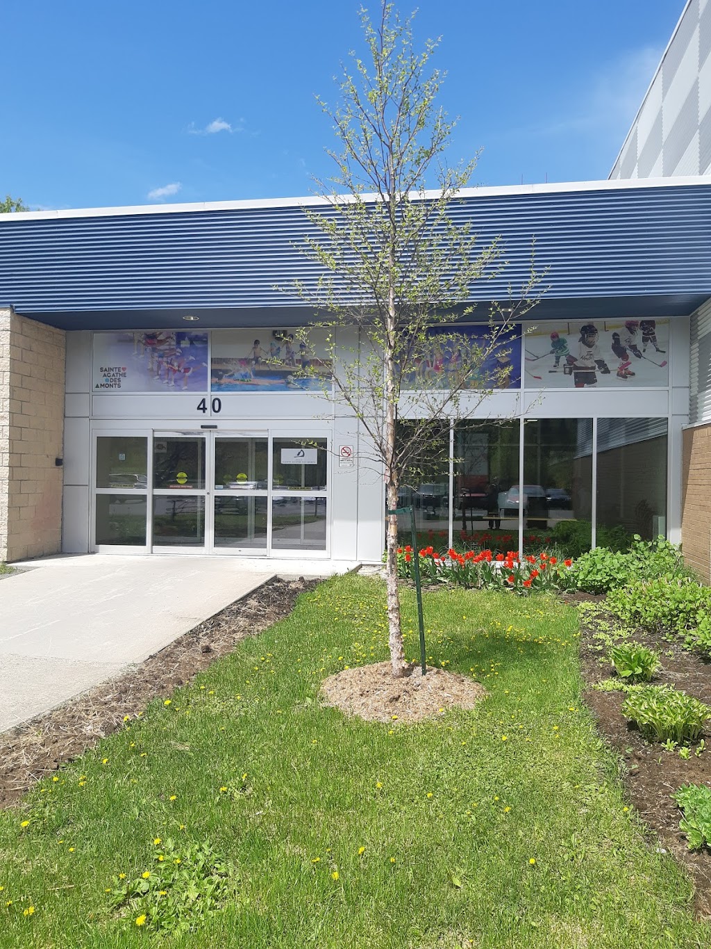 Centre sportif Damien-Hétu | 40 Rue Brissette, Sainte-Agathe-des-Monts, QC J8C 1T3, Canada | Phone: (819) 326-4595