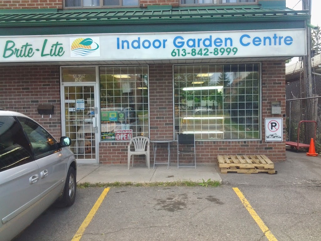 Brite-Lite Indoor Garden Centre | 1675 Cyrville Rd #104, Gloucester, ON K1B 3L7, Canada | Phone: (613) 842-8999