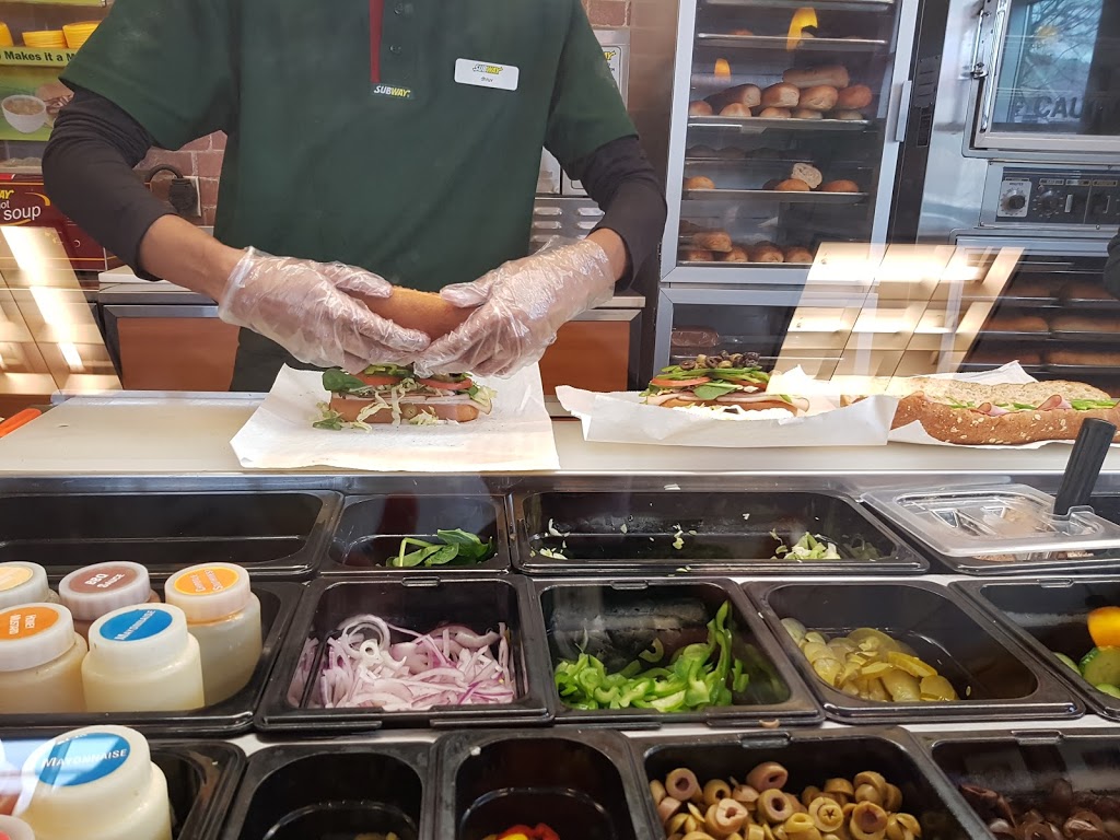 Subway | 160 Beechwood Ave, Vanier, ON K1L 1A9, Canada | Phone: (613) 741-2520