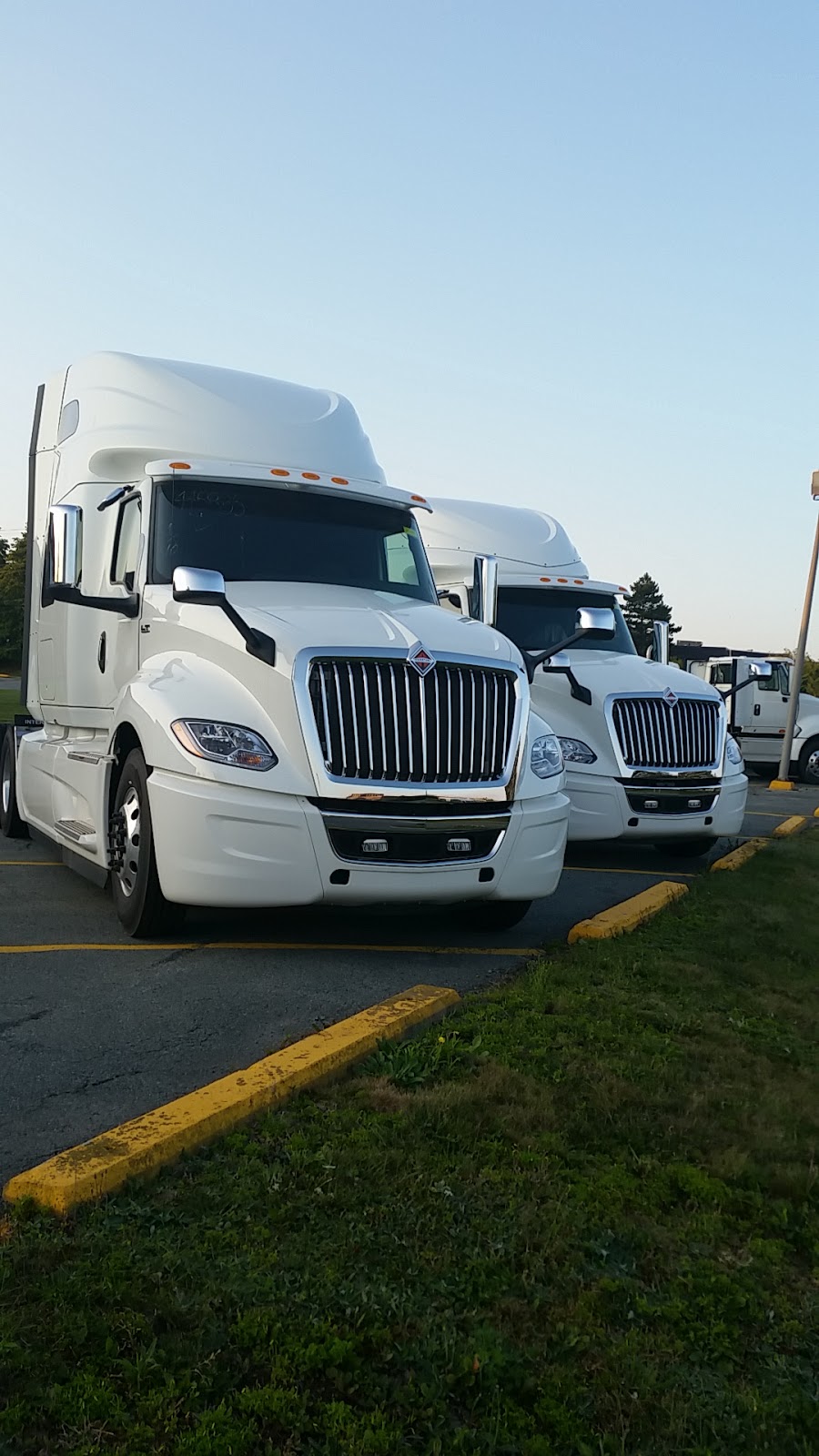 East Coast International Trucks | 376 Wilkinson Ave, Dartmouth, NS B3B 0J4, Canada | Phone: (902) 468-7160