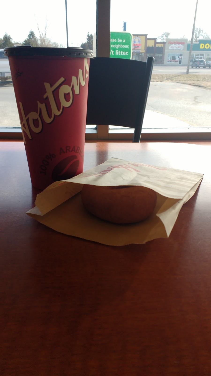 Tim Hortons | 60 McNaughton Ave, Wallaceburg, ON N8A 1R9, Canada | Phone: (519) 627-3999