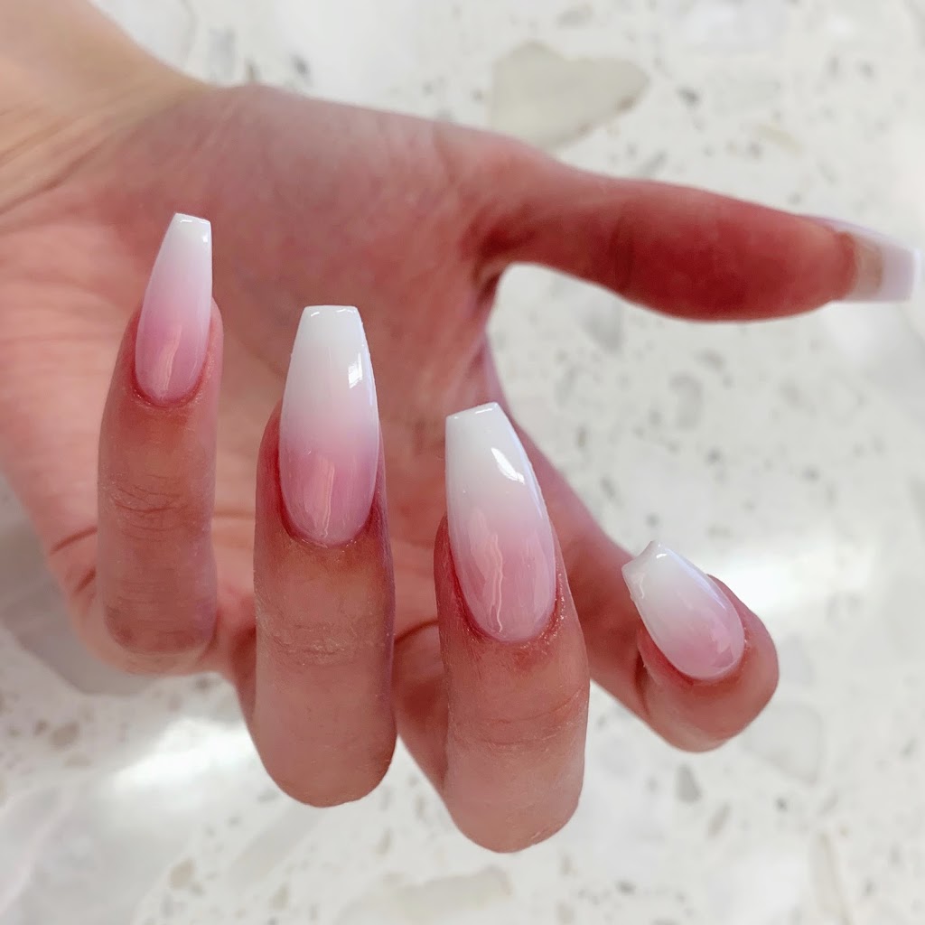 Queue Nails and Spa | 288 St Moritz Dr SW #4104, Calgary, AB T3H 5X8, Canada | Phone: (403) 249-8844