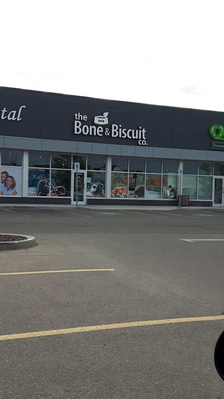 Bone & Biscuit | 4424 17 St NW, Edmonton, AB T6T 0C1, Canada | Phone: (780) 465-1450