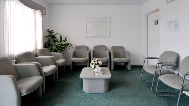 Les Salons Funeraires Guay Inc. | 17745 Rue Victor, Mirabel, QC J7J 1L4, Canada | Phone: (514) 871-2020