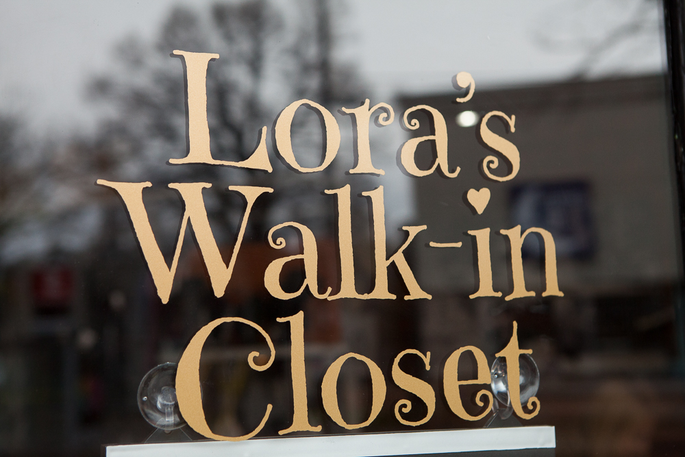 Loras Walk-In Closet | 992 King St W, Hamilton, ON L8S 1L1, Canada | Phone: (905) 526-8399