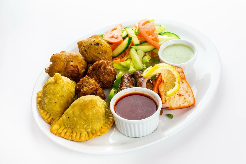 Mias Indian Cuisine-St.Laurent | 327 St Laurent Blvd, Ottawa, ON K1K 2Z5, Canada | Phone: (613) 680-5353