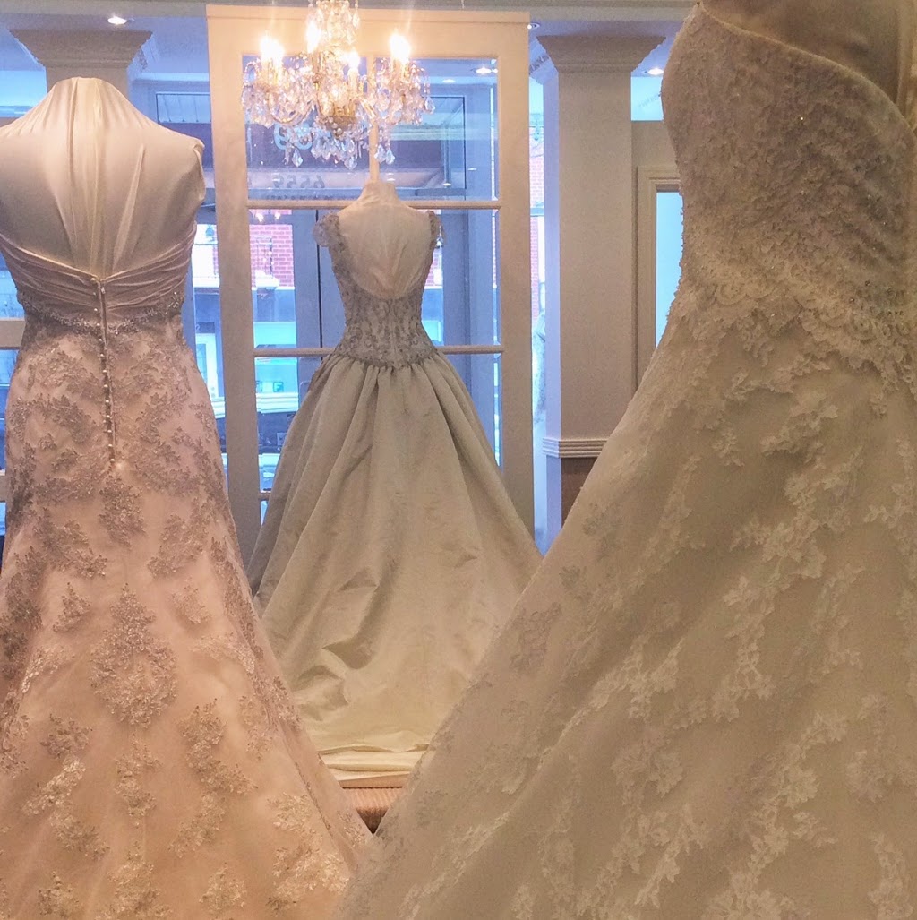 Bella Di Sera Bridal | 6559 Boul St-Laurent, Montréal, QC H2S 3C5, Canada | Phone: (514) 376-3123