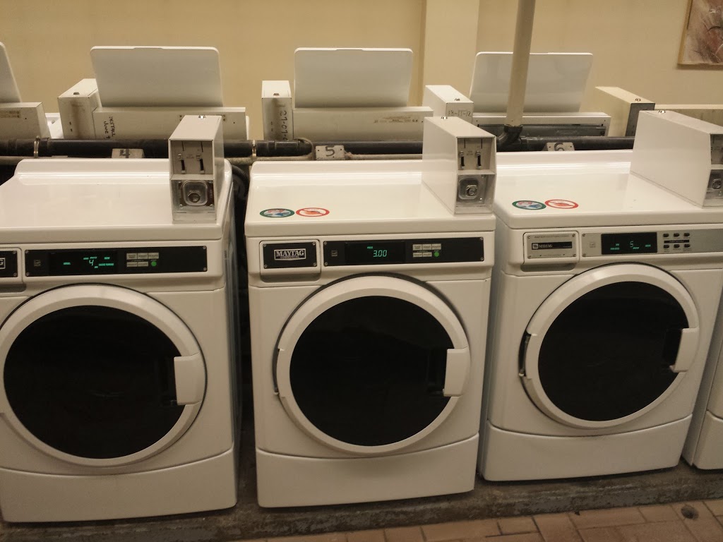 Laverie St-Charles Laundromat | 36 St Charles St, Vanier, ON K1L 5V2, Canada | Phone: (613) 298-1312