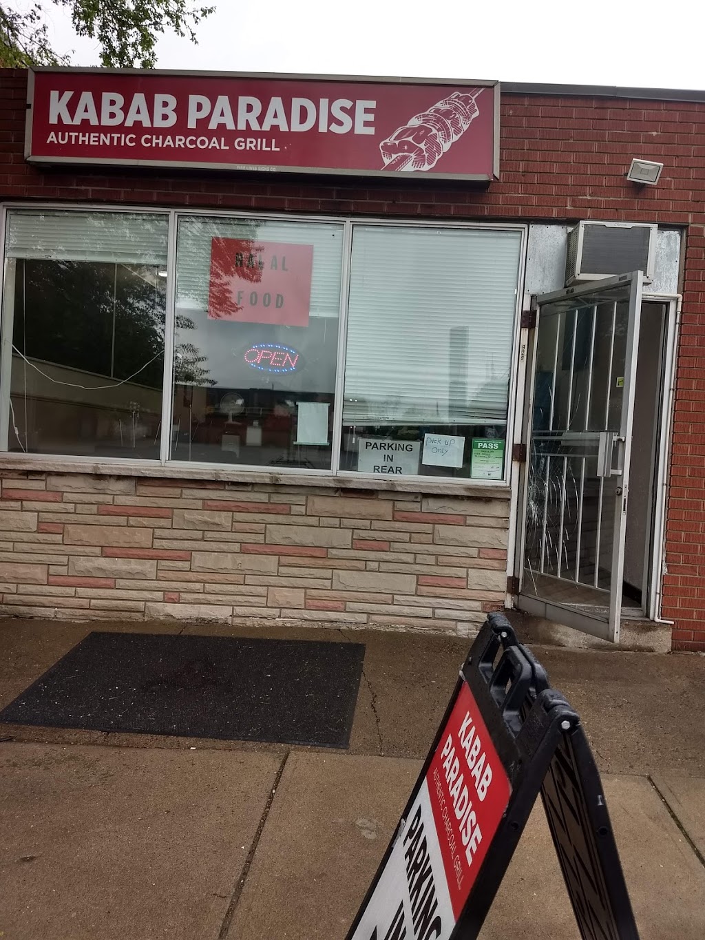 Kabab paradise | 929 Fennell Ave E, Hamilton, ON L8V 1W9, Canada | Phone: (905) 388-9111