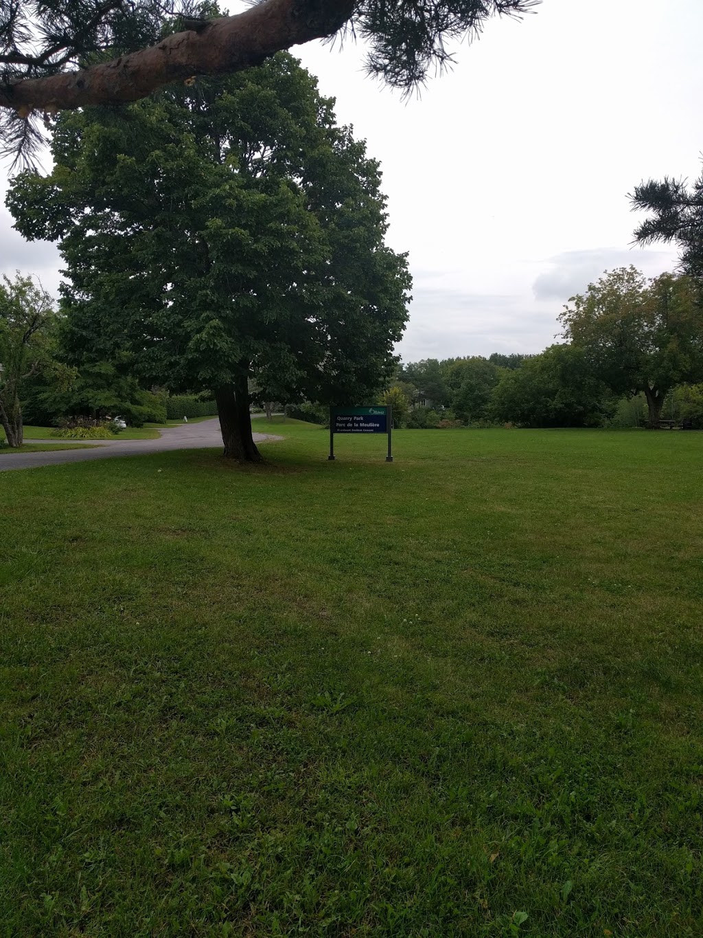 Quarry Park / Park De La Meulièe | 51 Davidson Crescent, Gloucester, ON K1J 6M3, Canada