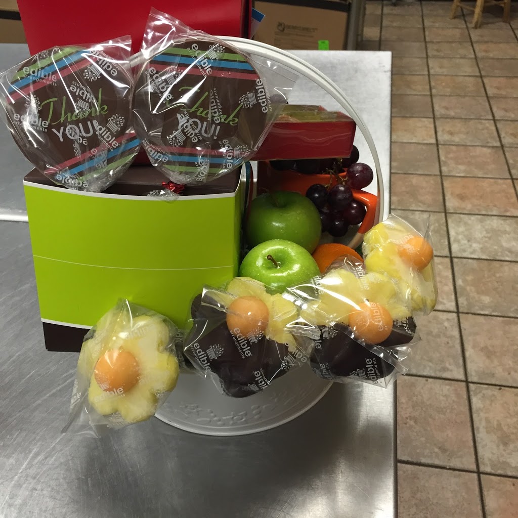 Edible Arrangements | 17665 Leslie St Unit 9, Newmarket, ON L3Y 3E3, Canada | Phone: (905) 836-4447