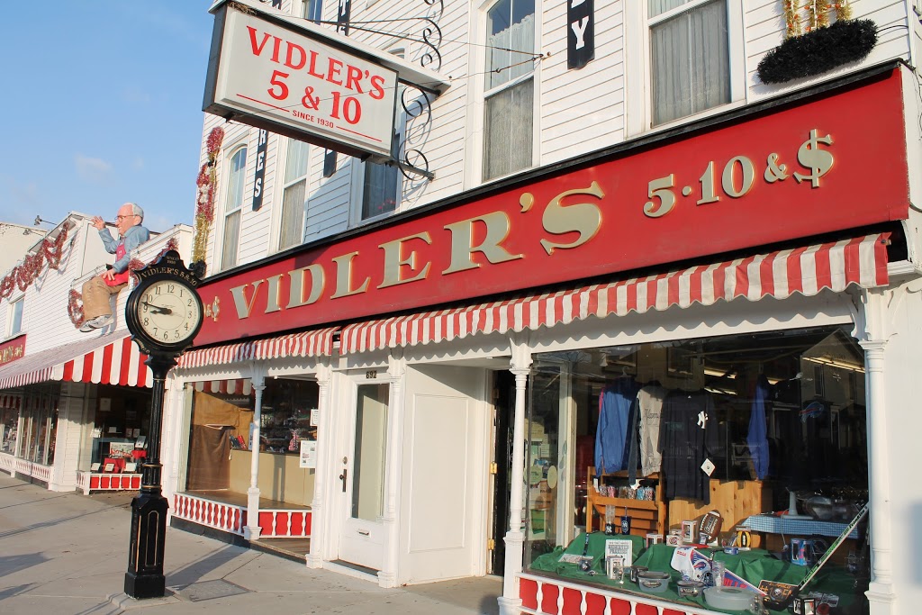 Vidlers 5 & 10, Inc. | 676 - 694 Main St, East Aurora, NY 14052, USA | Phone: (716) 652-0481