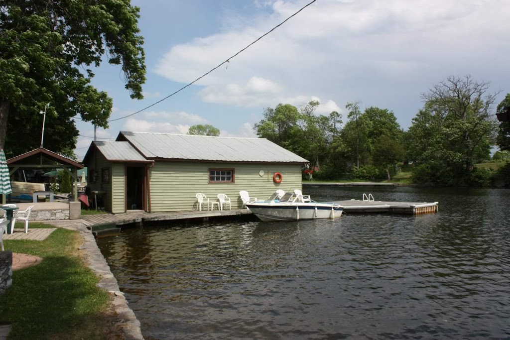 Riverside Lodge | 84 Front St E, Bobcaygeon, ON K0M 1A0, Canada | Phone: (705) 738-2193
